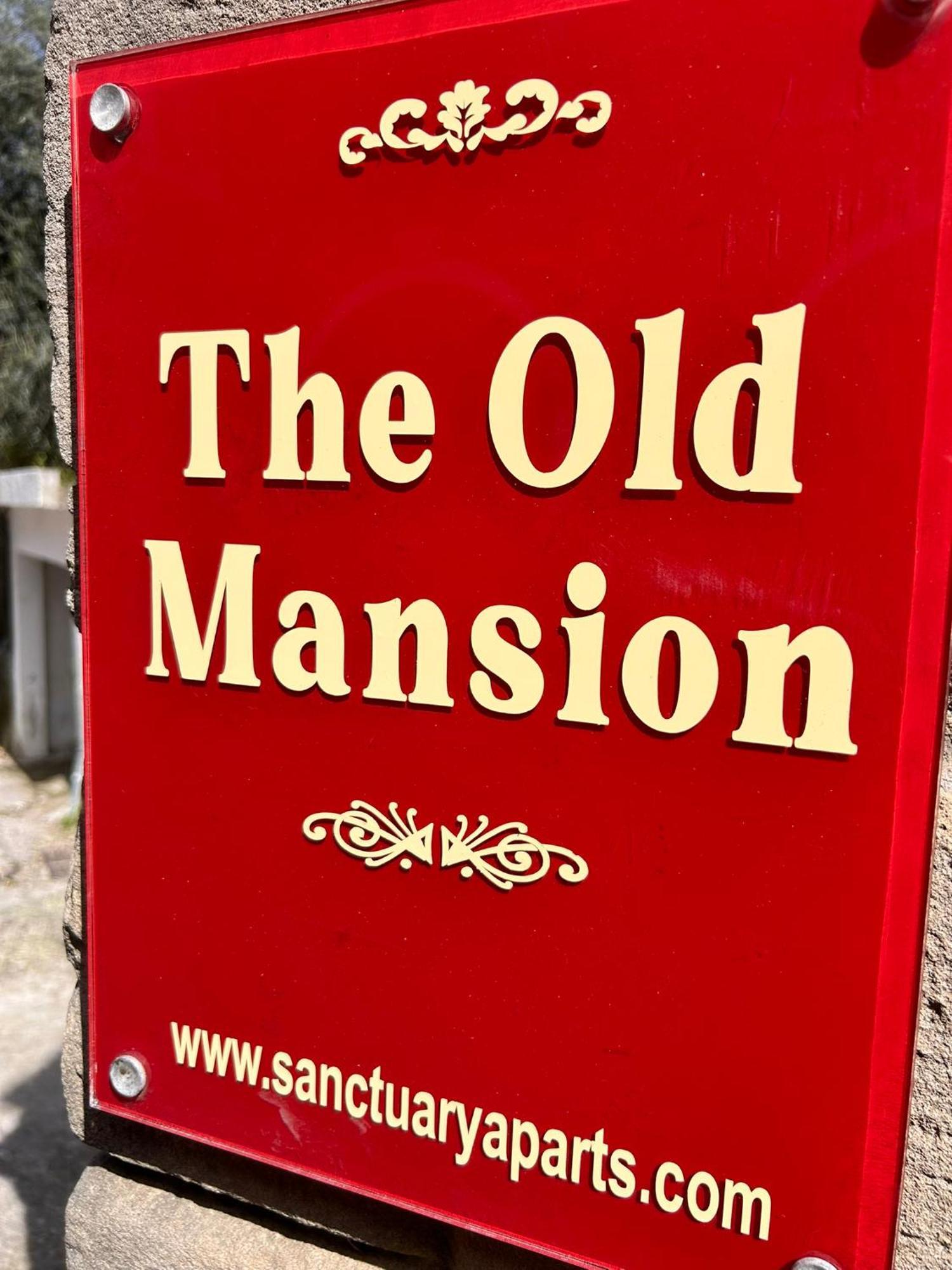 The Old Mansion Apartment Sinarades Exterior photo