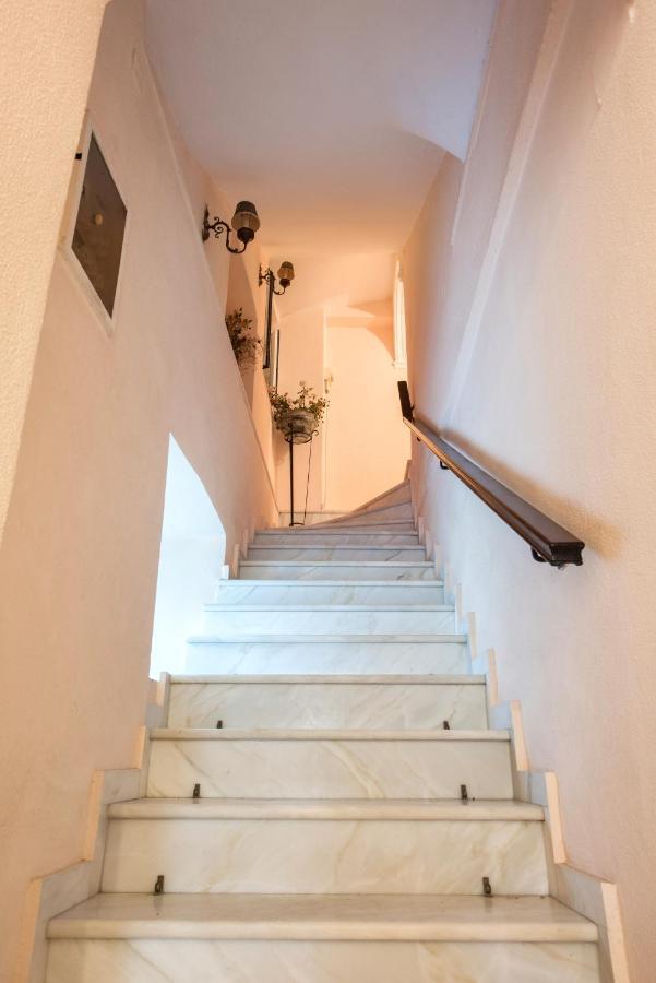 The Old Mansion Apartment Sinarades Exterior photo